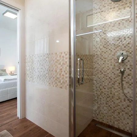 Viviana Valbandon Heated Pool Fažana